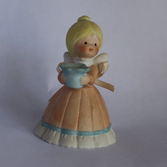 Vintage George Good Ceramic Angel Figurine - Picture 7 of 9